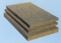 Paneles de lana de roca en diversos espesores y densidades para aislamiento termo-acústico en cámaras, techos, suelos...